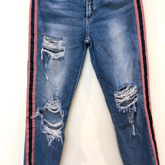 Sold - Picture 4 of 12